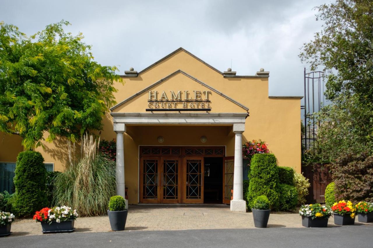 Hamlet Court Hotel Johnstown Bridge Exterior photo